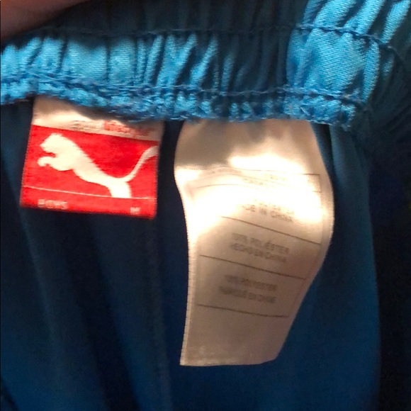 Puma loose fit shorts boys medium - Picture 5 of 5